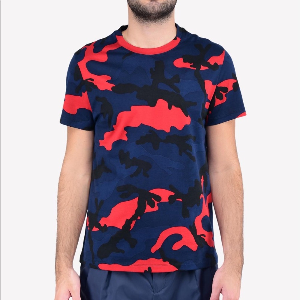 Valentino garavani camouflage T-shirt size medium..brand new